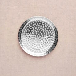 Deko-Teller Gehämmert Ø28cm ORIENTAL LOUNGE In Silber -Hausverkaufsladen butlers deko teller gehammert o28cm oriental lounge in silber 2