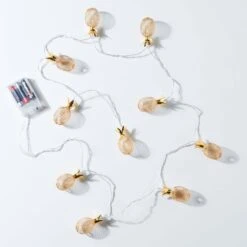 LED-Lichterkette Ananas 10 Lichter Mit USB-Batteriefach MIAMI In Gold -Hausverkaufsladen butlers led lichterkette ananas 10 lichter mit usb batteriefach miami in gold 2