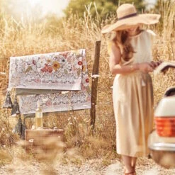 Picknickdecke L 175 X B 154cm BETWEEN FLOWERS In Creme -Hausverkaufsladen butlers picknickdecke l 175 x b 154cm between flowers in creme 8