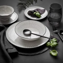 Teller Ø25,5cm DIM SUM In Schwarz-Weiß -Hausverkaufsladen butlers teller o25 5cm dim sum in schwarz weiss 5